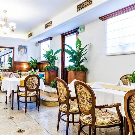 Hotel Pod Zlota Roza Kielce Dış mekan fotoğraf