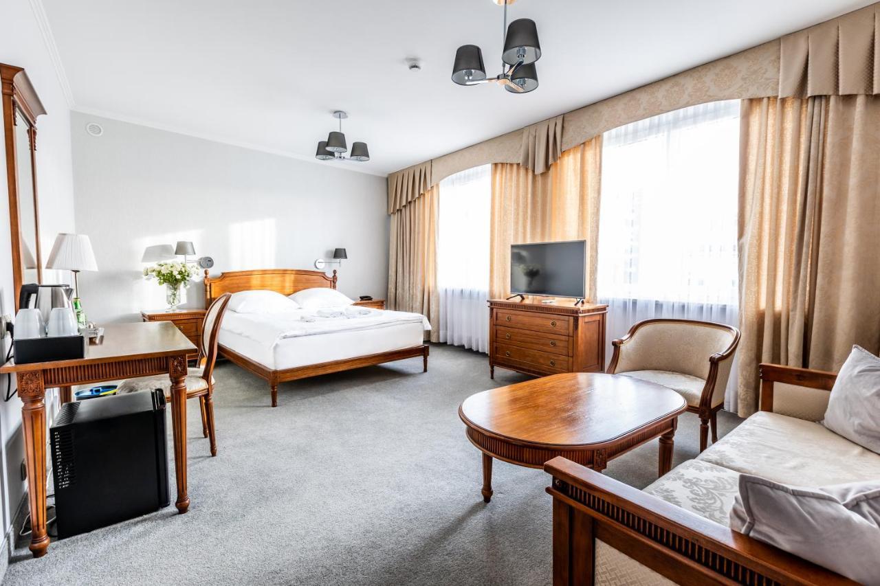 Hotel Pod Zlota Roza Kielce Dış mekan fotoğraf