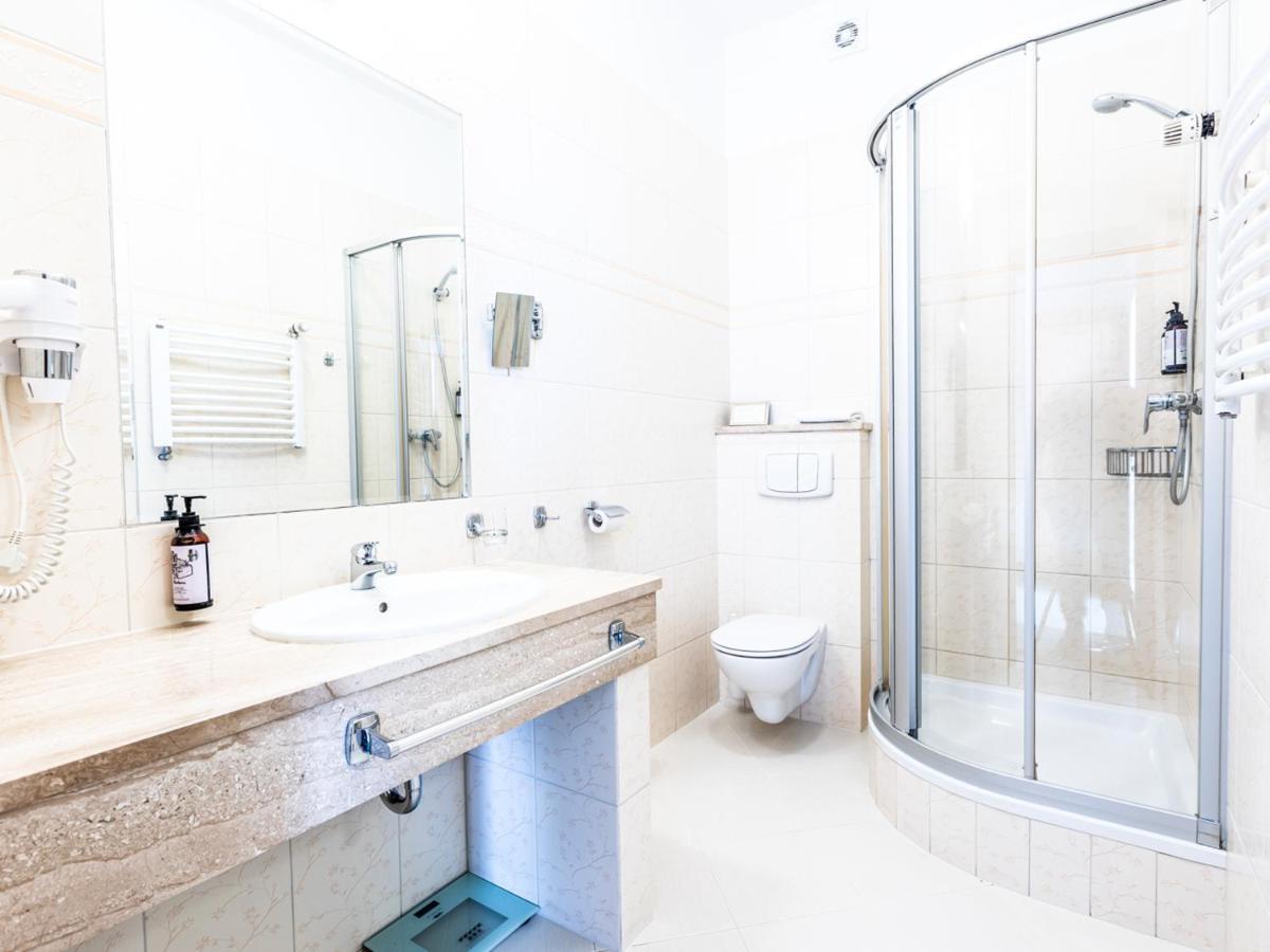 Hotel Pod Zlota Roza Kielce Dış mekan fotoğraf