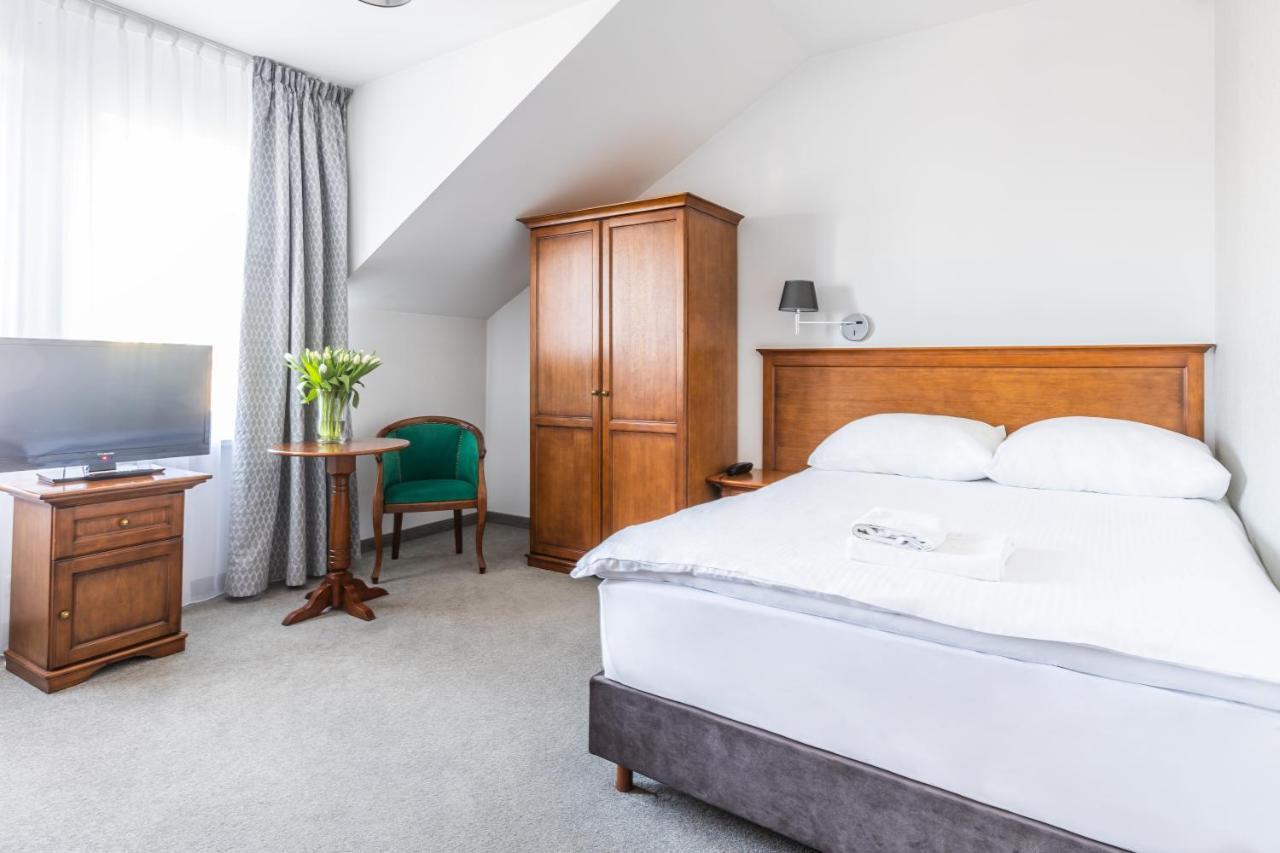 Hotel Pod Zlota Roza Kielce Dış mekan fotoğraf