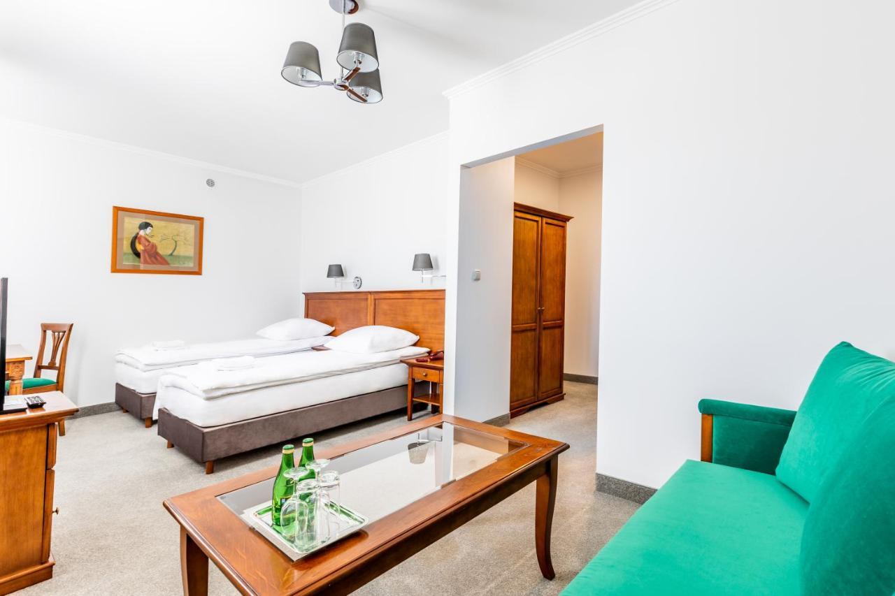 Hotel Pod Zlota Roza Kielce Dış mekan fotoğraf