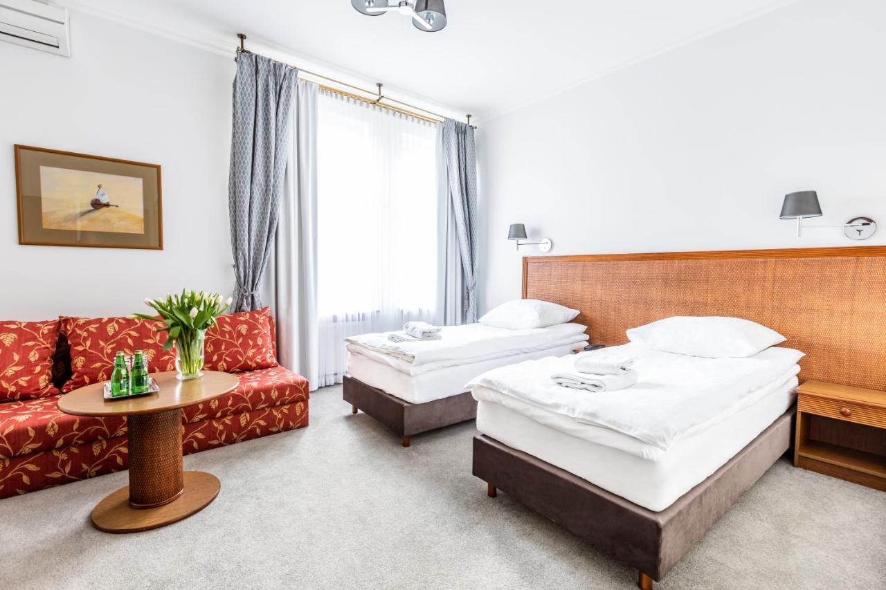 Hotel Pod Zlota Roza Kielce Dış mekan fotoğraf