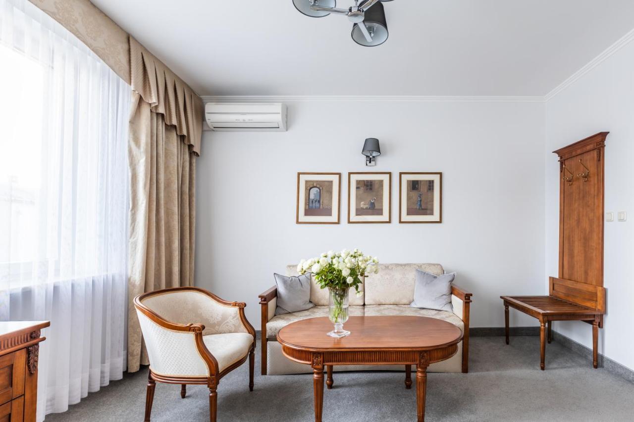 Hotel Pod Zlota Roza Kielce Dış mekan fotoğraf