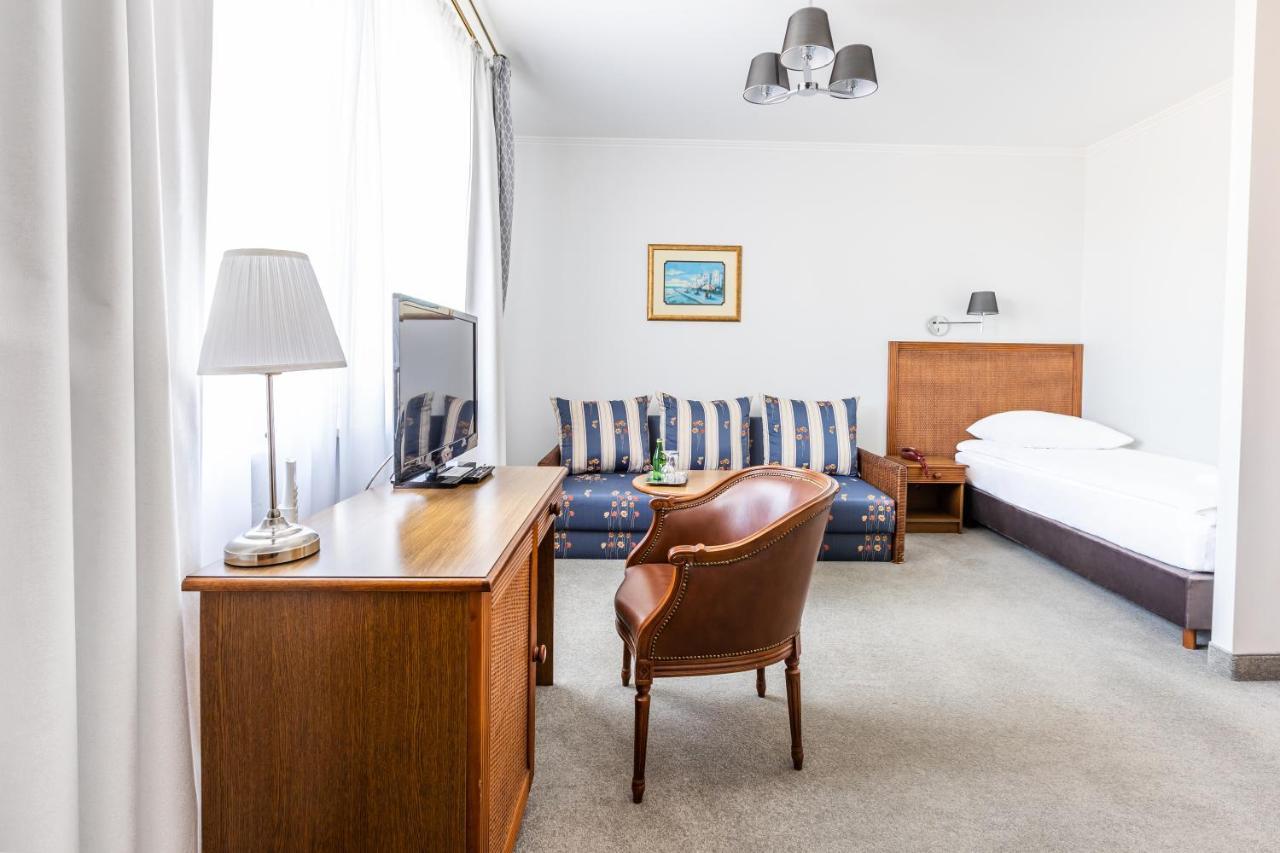 Hotel Pod Zlota Roza Kielce Dış mekan fotoğraf