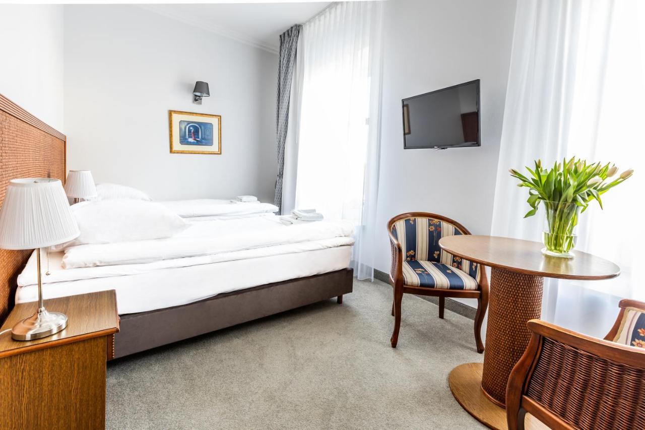 Hotel Pod Zlota Roza Kielce Dış mekan fotoğraf