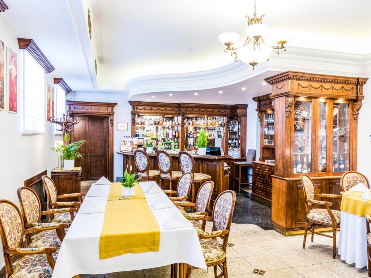 Hotel Pod Zlota Roza Kielce Dış mekan fotoğraf