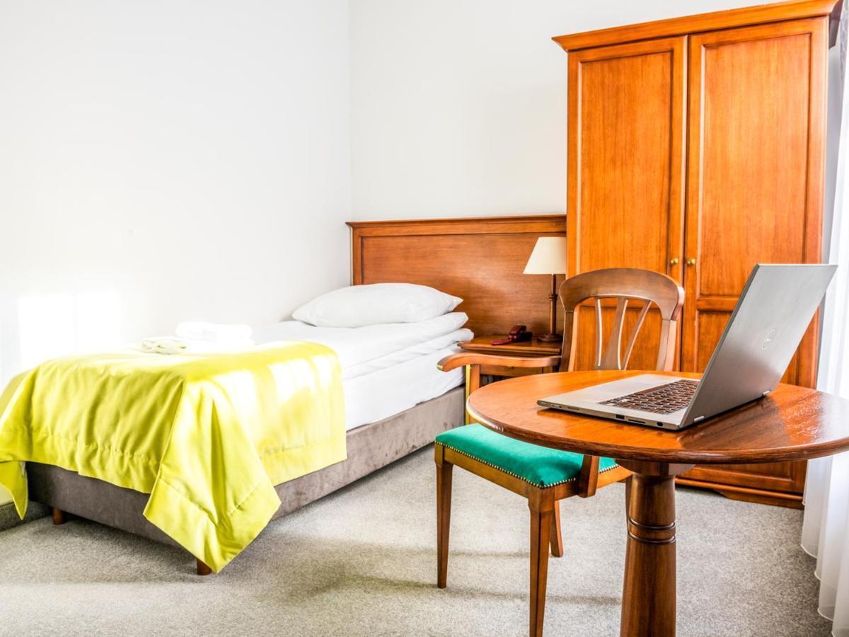Hotel Pod Zlota Roza Kielce Dış mekan fotoğraf
