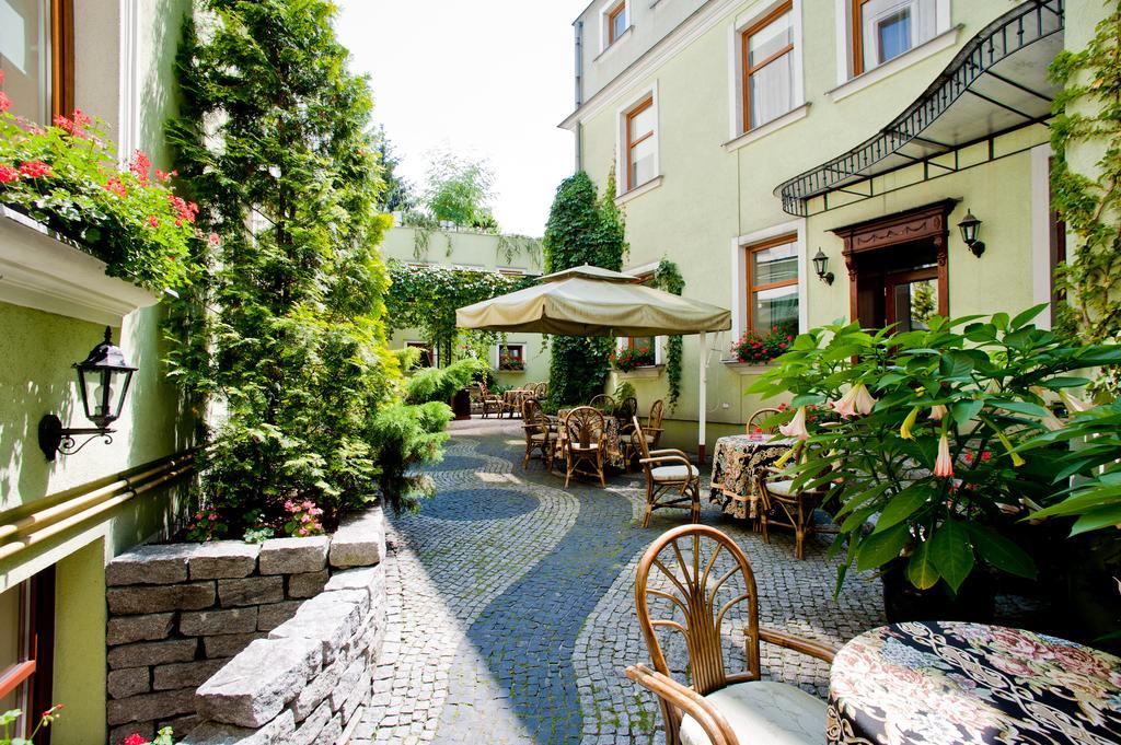 Hotel Pod Zlota Roza Kielce Dış mekan fotoğraf