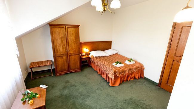 Hotel Pod Zlota Roza Kielce Oda fotoğraf
